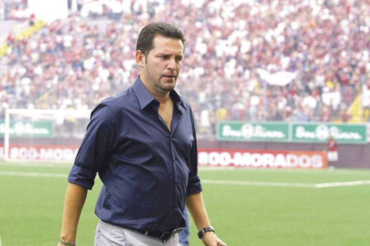 RUMORES Y FICHAJES: Un salvadoreño en el Dortmund; 'Fito' llegaría a Honduras y Lombardi es noticia