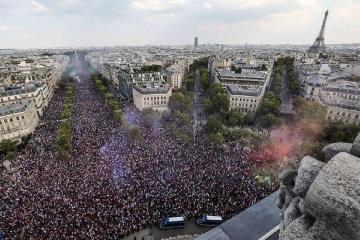 Éxtasis en Francia: El país se vuelve loco y todos salen a festejar el título mundial