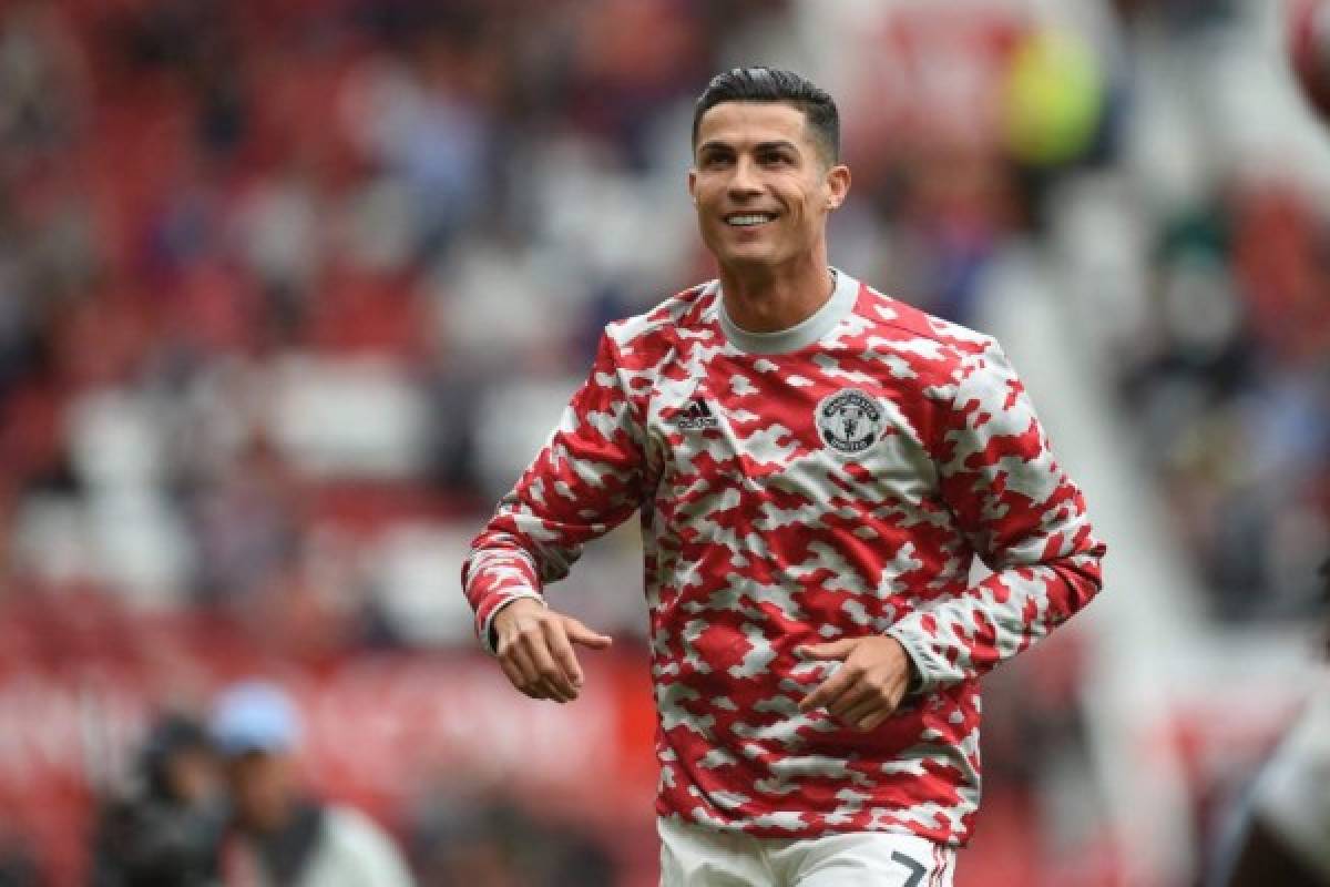 El regreso de Cristiano Ronaldo con el Manchester United: dos goles, vuela en Old Trafford y la emoción de su mamá