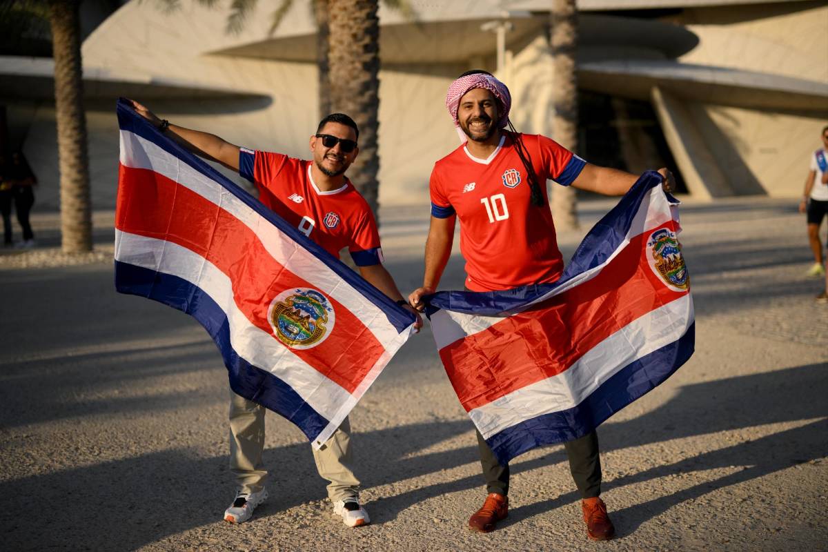 El reconocido DT que llegó a apoyar a Costa Rica, la charla Luis Enrique-Suárez y ¿quién era la preciosa tica en las gradas?