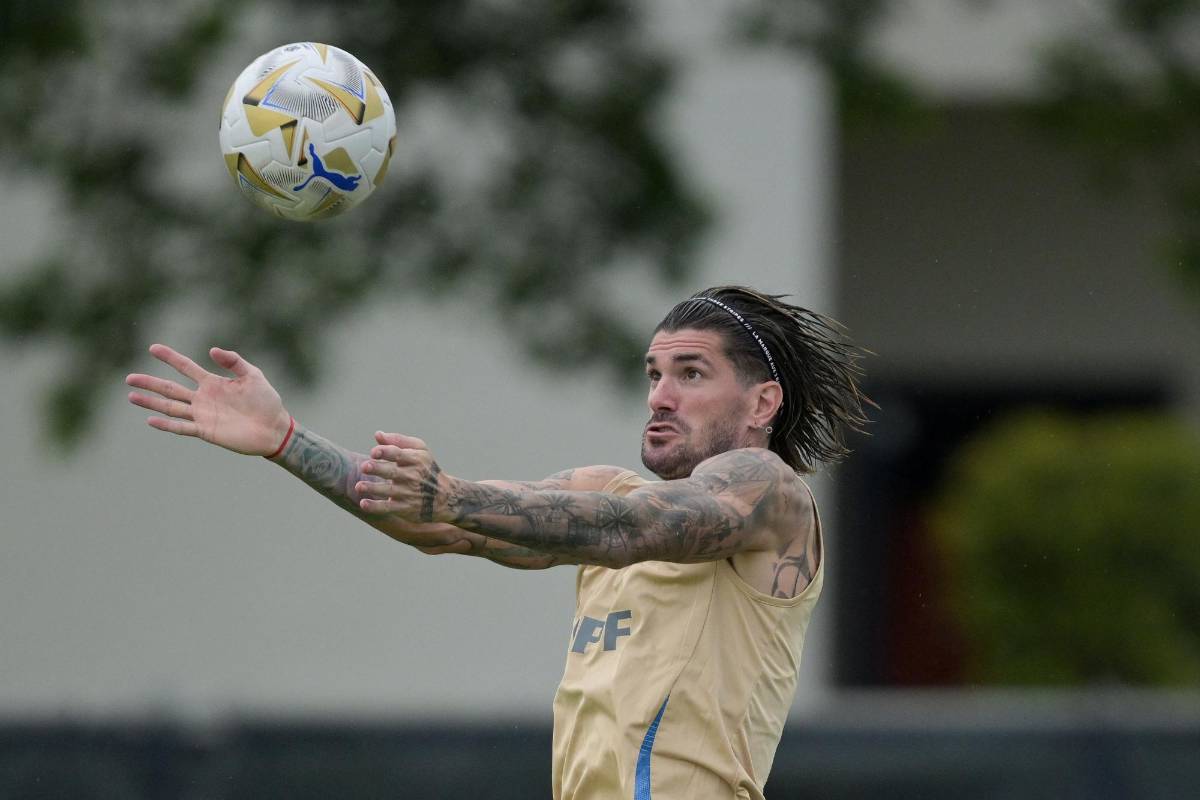 Argentina piensa ya en la final ante Colombia: Un ausente, la tranquilidad de Messi y la decisión de Di María