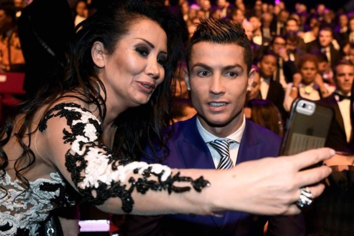 Cristiano Ronaldo y su novia Georgina Rodriguez deslumbran en premios The Best