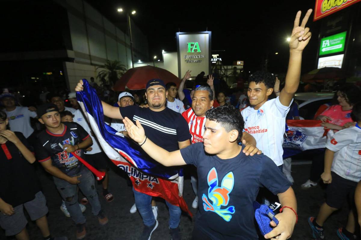 ¡Fiesta por la 39! Aficionados del Olimpia celebran por toda Honduras el título del torneo Clausura