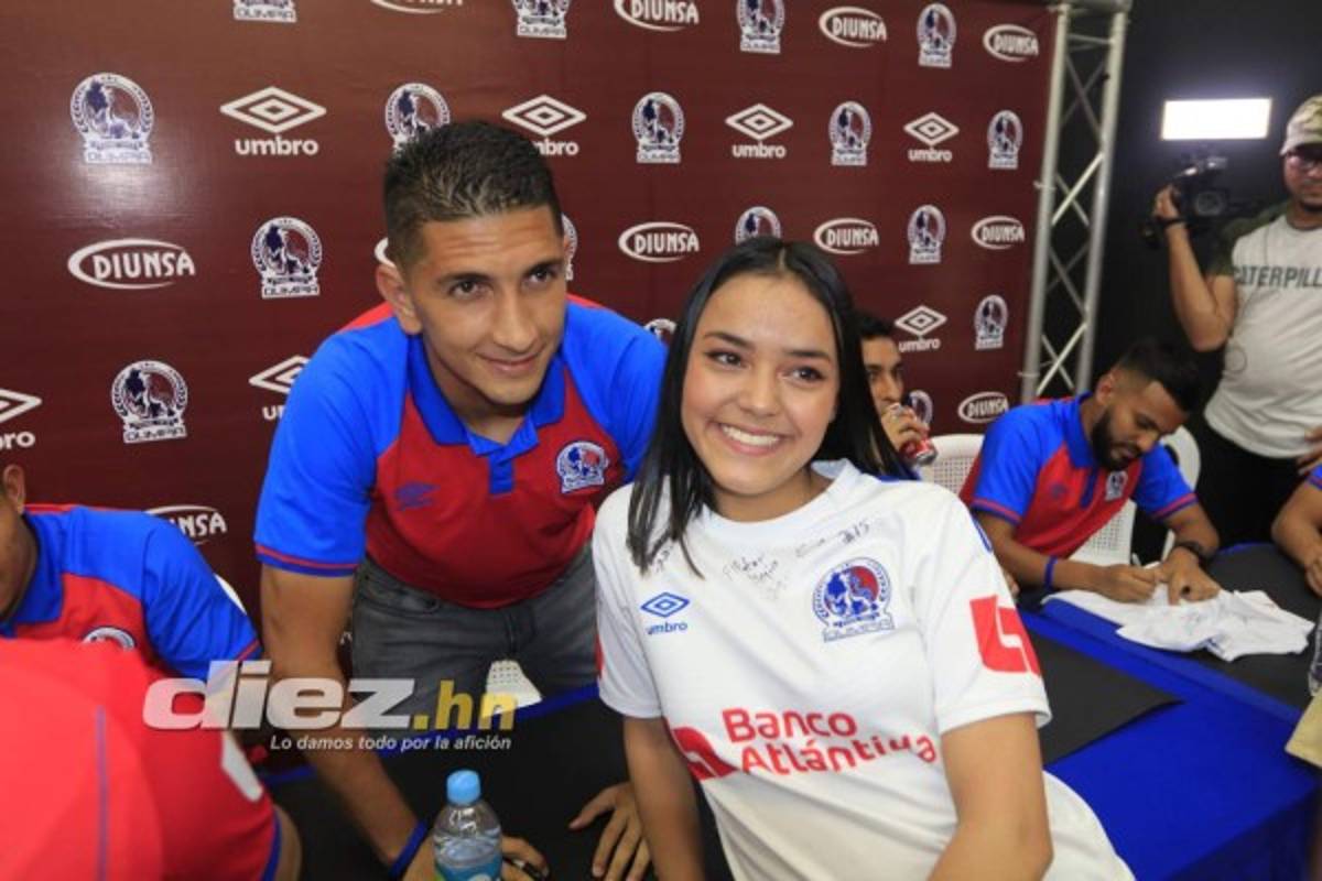 ¡Locura por la 31! Así fue la firma de autógrafos de Olimpia junto a sus aficionados