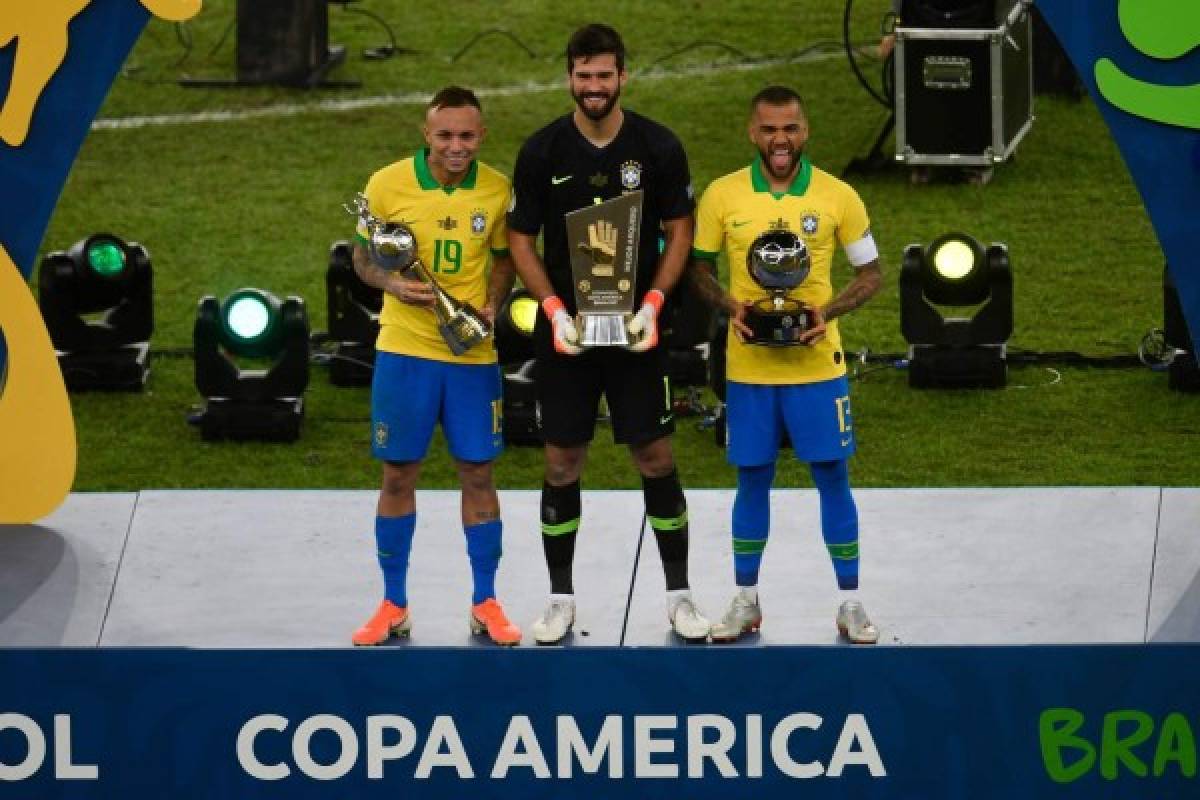 NO SE VIO POR TV: Gabriel Jesús y su berrinche, tristeza en Paolo Guerrero ¿y Neymar?