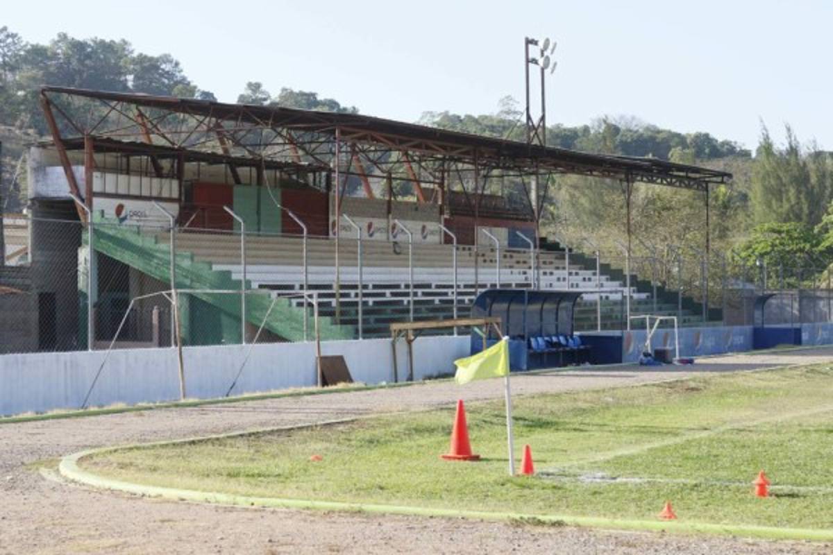 ¡Irreconocible! Así luce la cancha del Estadio Argelio Sabillón de Santa Bárbara