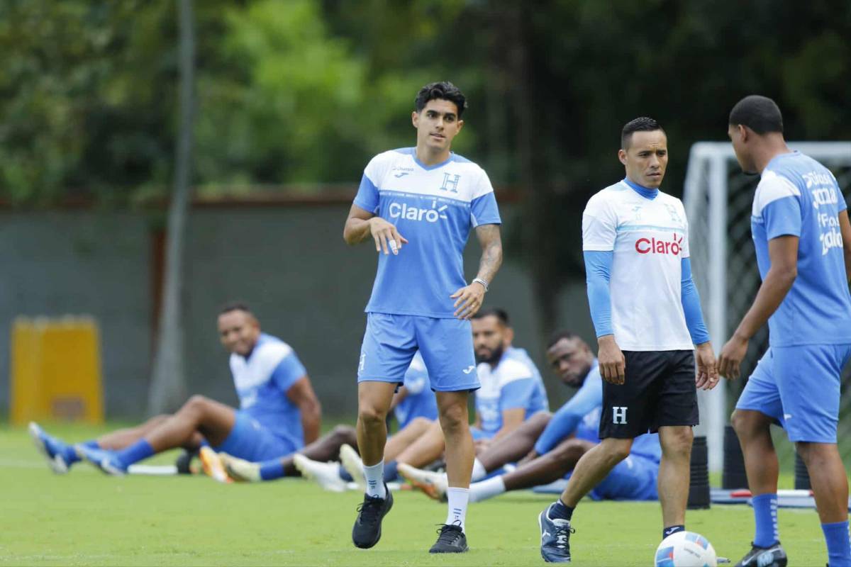 El 'desnudo' del Romántico Quioto, el gesto de Luis Palma y el legionario que se bajó del avión directo a entrenar