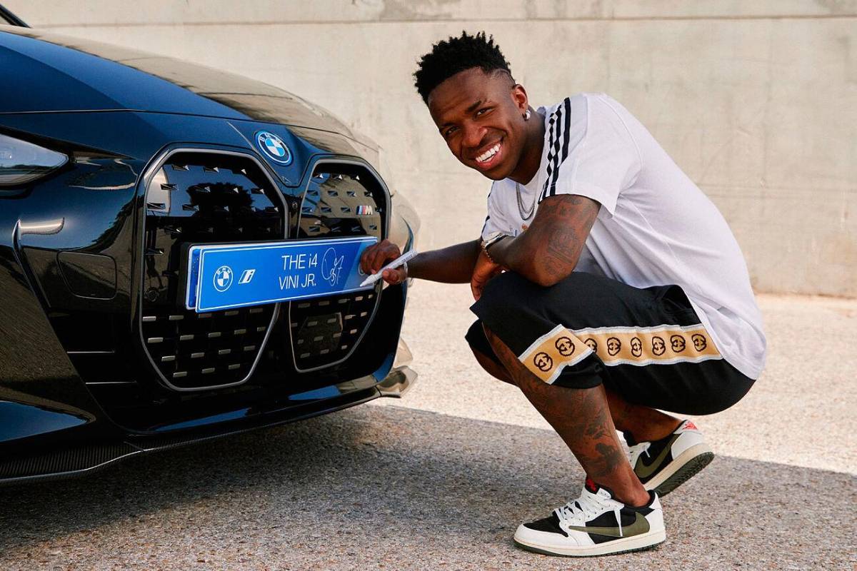 Bellingham eligió el auto más caro: Así son los BMW que escogieron los jugadores del Real Madrid