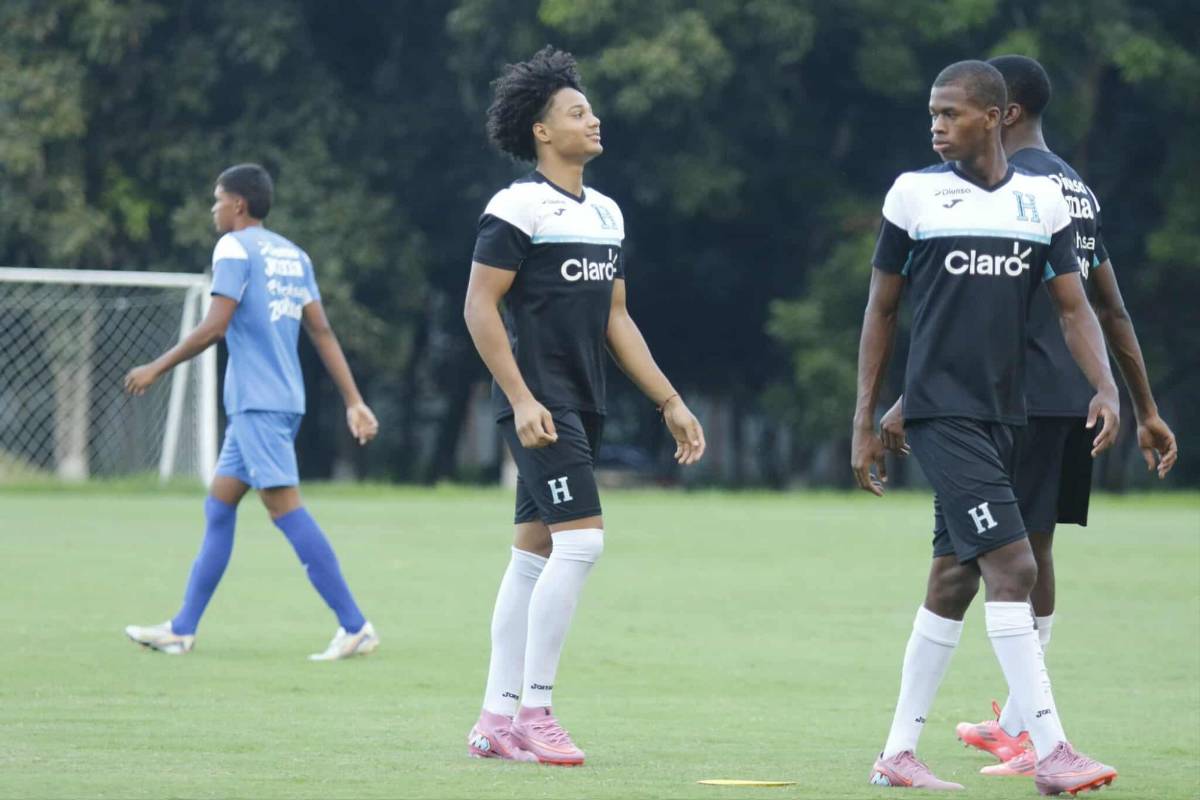 La Sub 17 de Honduras afinó detalles para viajar a Qatar: La exfigura de la 'H' que llegó a hablar con Luis Suazo y los niños pidiendo autógrafos