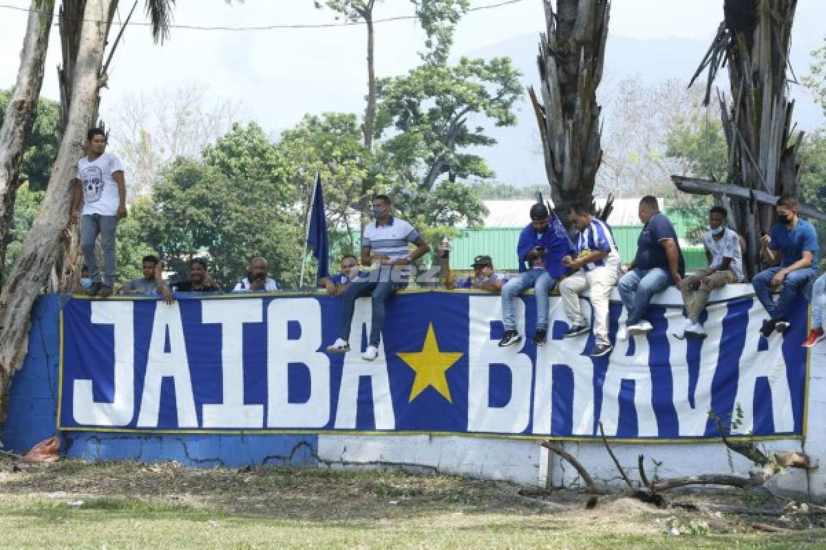 ¡Llenazo y belleza en La Ceiba! Victoria inunda de aficionados su sede en la final ante Génesis