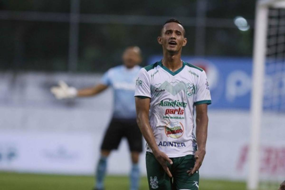 TOP: Futbolistas hondureños con más de 100 juegos en Liga Nacional que nunca han sido expulsados