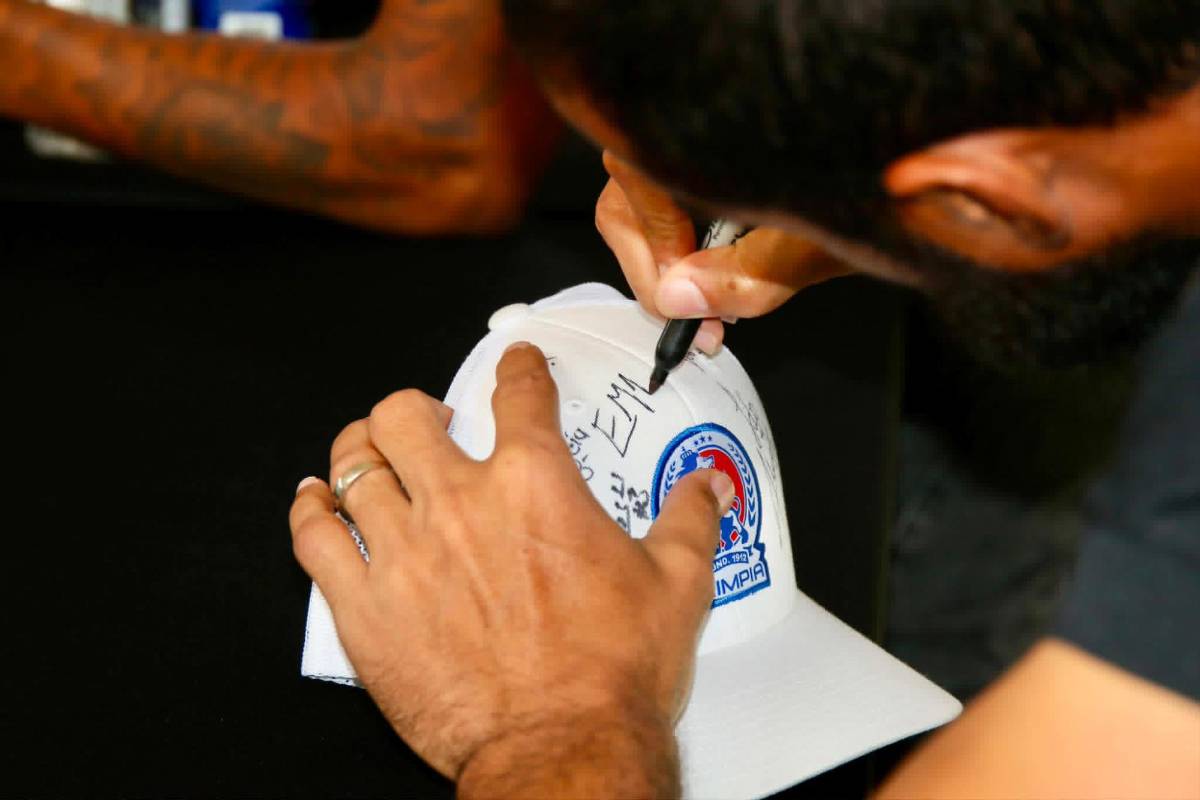 Menjívar lanza una promesa y el pedido especial que recibió previo a la Supercopa
