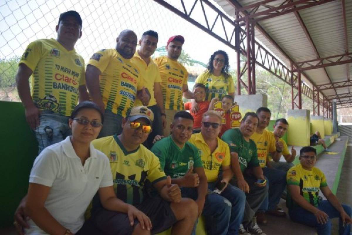 ¡Linda semifinal! Chicas y ambientazo en la ida de la llave Guastatoya-Antigua