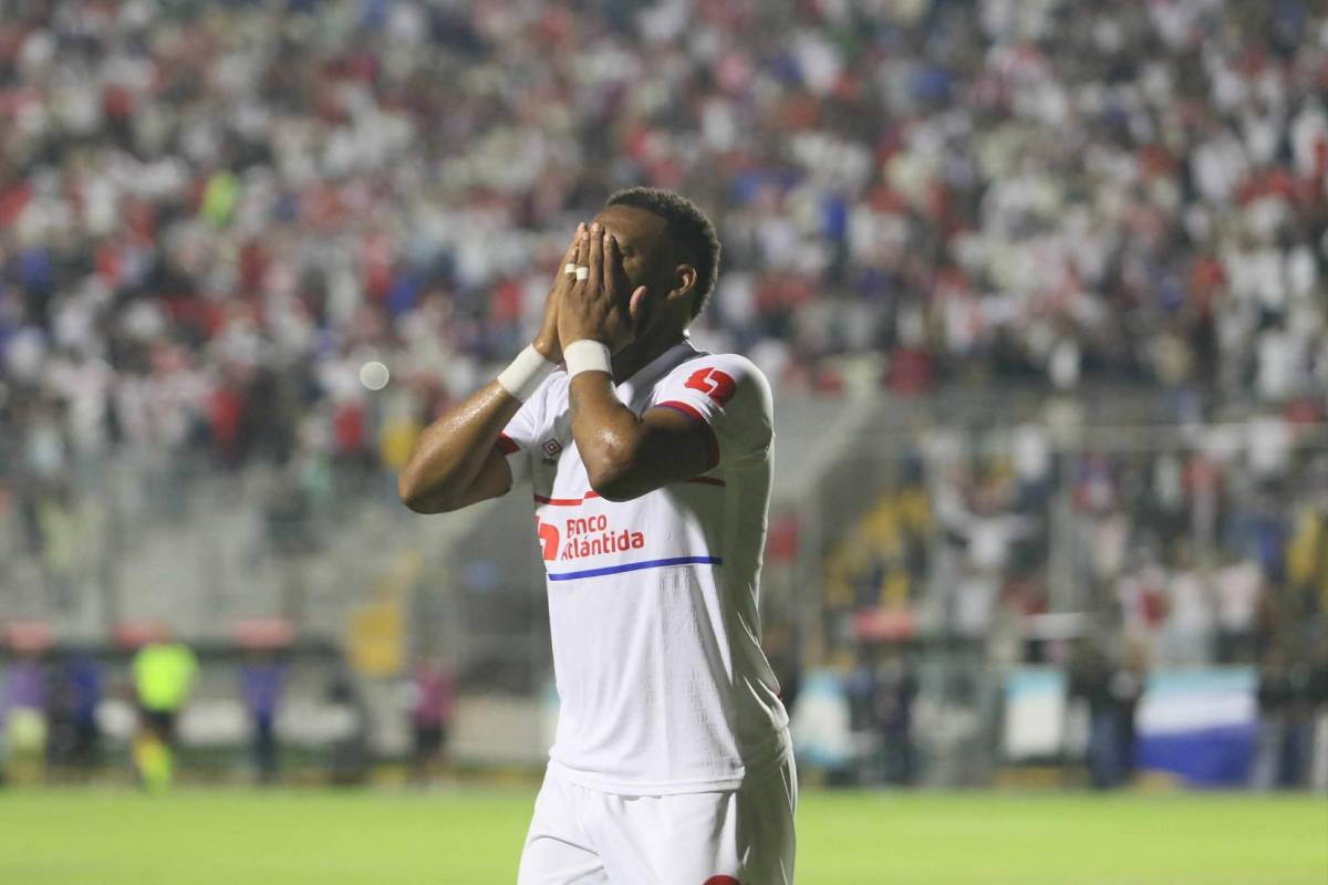 Alajuelense le pintó la cara, decepción en Olimpia al fallar en Copa Centroamericana 2025 y lágrimas al salir en camilla