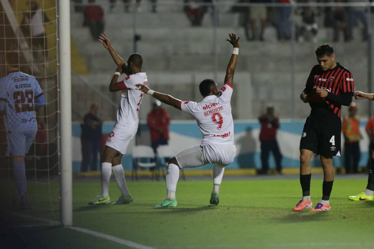 Alajuelense le pintó la cara, decepción en Olimpia al fallar en Copa Centroamericana 2025 y lágrimas al salir en camilla