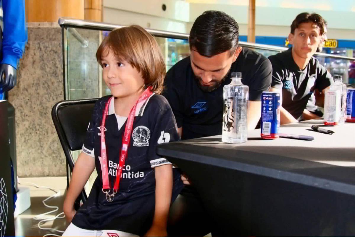 Menjívar lanza una promesa y el pedido especial que recibió previo a la Supercopa