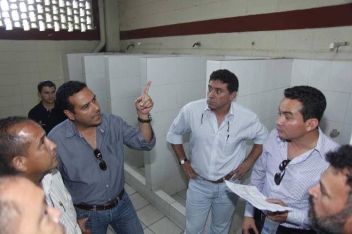 Fotos: Luis Suárez vuelve al estadio Olímpico, un lugar donde vivió grandes momentos con Honduras