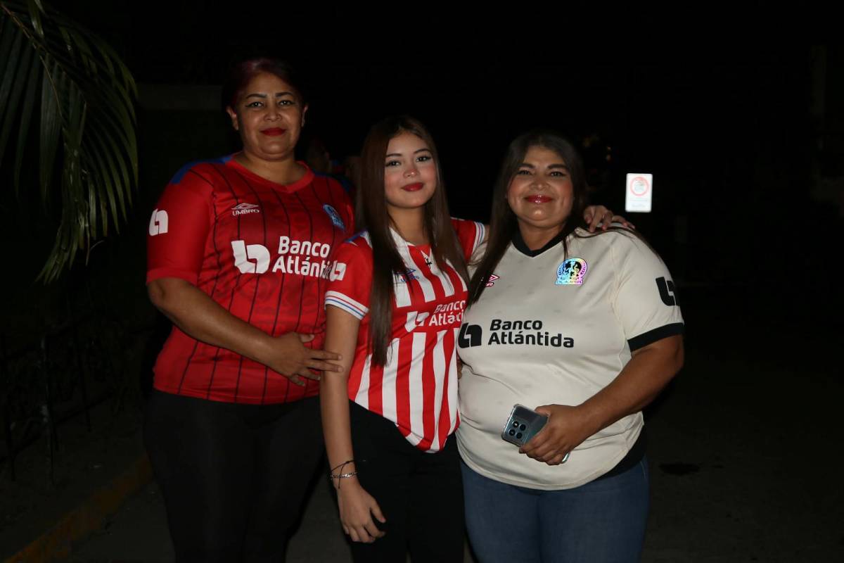 ¡Épico banderazo! Afición del Olimpia pide la 40 antes de la gran final contra Marathón