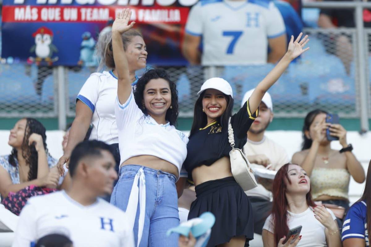 ¡Milagro Flores, de infarto! La Queso tiene a su jugador favorito en el juego de tiktokers entre Honduras y Brasil y ¿Quién es la hermosa de lentes?