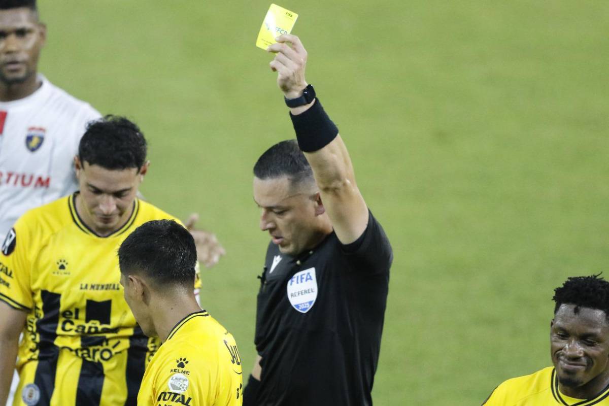 Atajadón de Buba López, pero Plaza Amador silencia el Morazán: la tristeza de Real España y belleza en las gradas