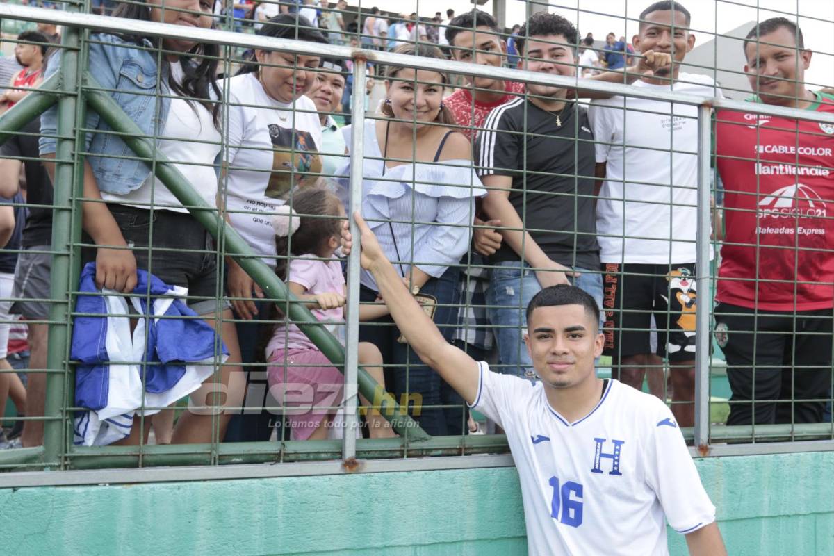 Fotos: así festejó Honduras tras eliminar a Curazao, la facha de Luis Alvarado, el crack en el Yankel y las preciosas chicas