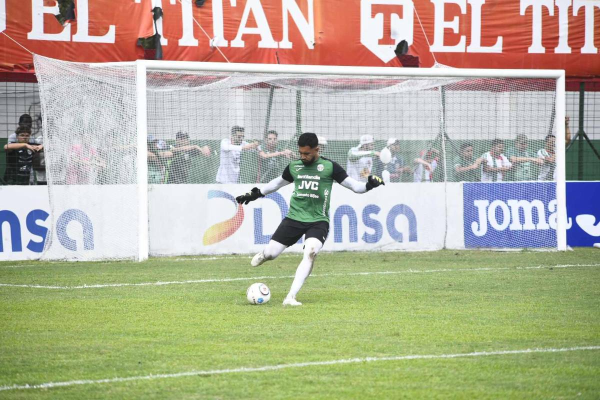 ¿Por qué los jugadores de Marathón y Lobos mancharon su rostro?; el gesto a presidente y brillan los fichajes