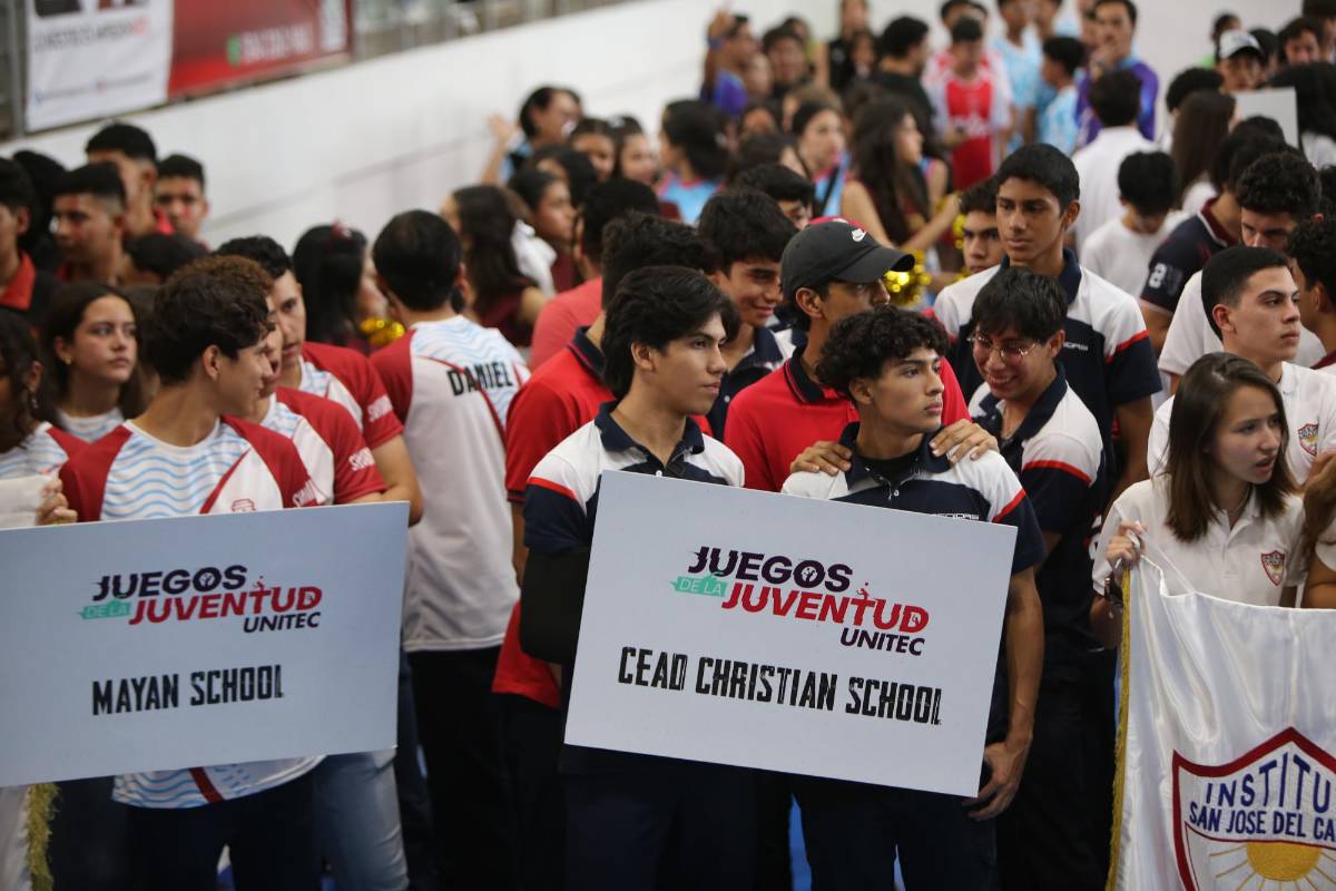 UNITEC vivió una gran fiesta con el lanzamiento de los Juegos de la Juventud; las cheerleading se roboron el show