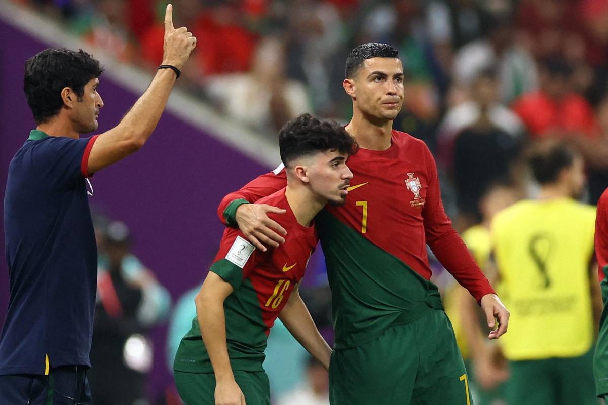 El goleador que fichará el PSG por Mbappé y la llamada de Cristiano para llevarlo al Al-Nassr; Dybala anuncia su futuro