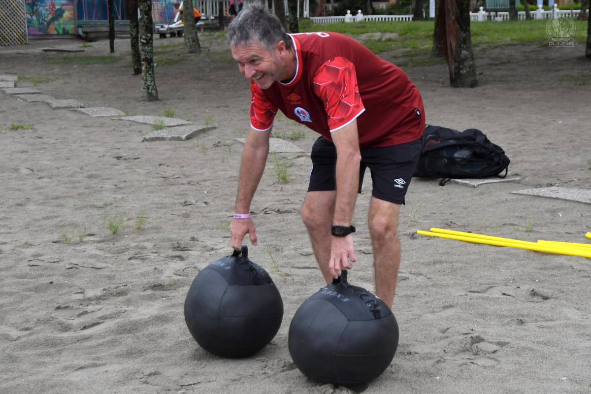 ¡Camino al título! Así prepara su pretemporada el Olimpia de Pedro Troglio en las bellas playas de Tela