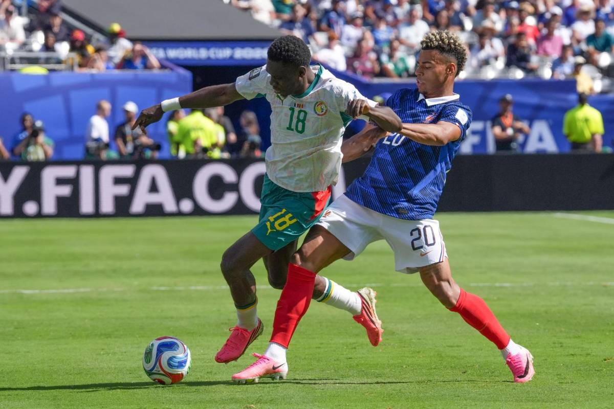Escándalo durante el Mundial: deudas, el DT sin contrato y comida mediocre
