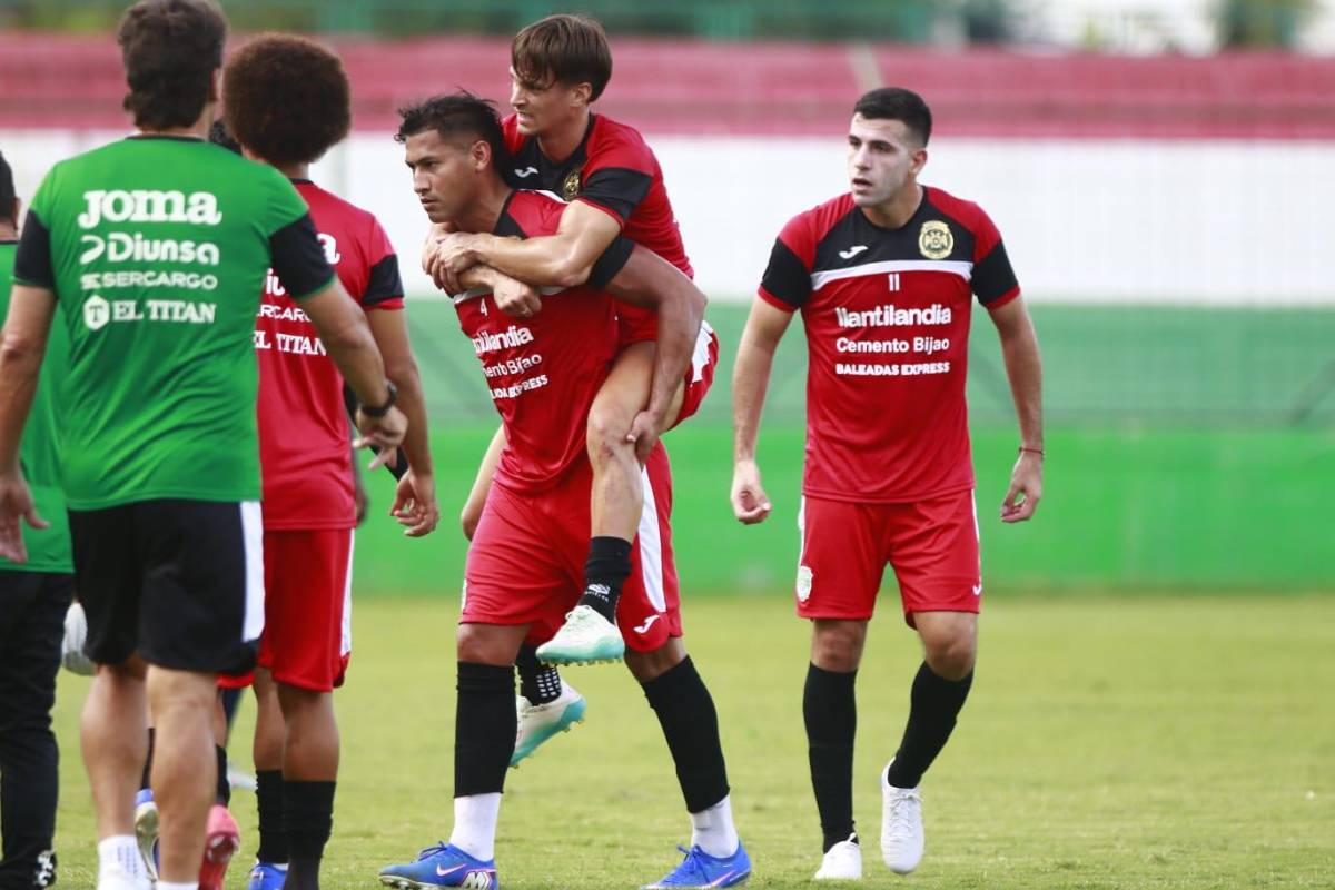 Marathón en alerta: Bruno Farioli sale lesionado y preocupa al Monstruo
