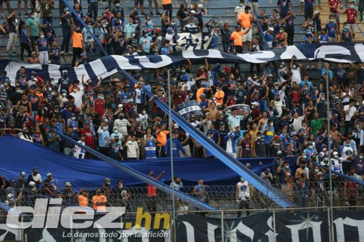 El clásico en imágenes: El festejo de Diego Vázquez y su 'look', Troglio sufrió y la furia de Félix