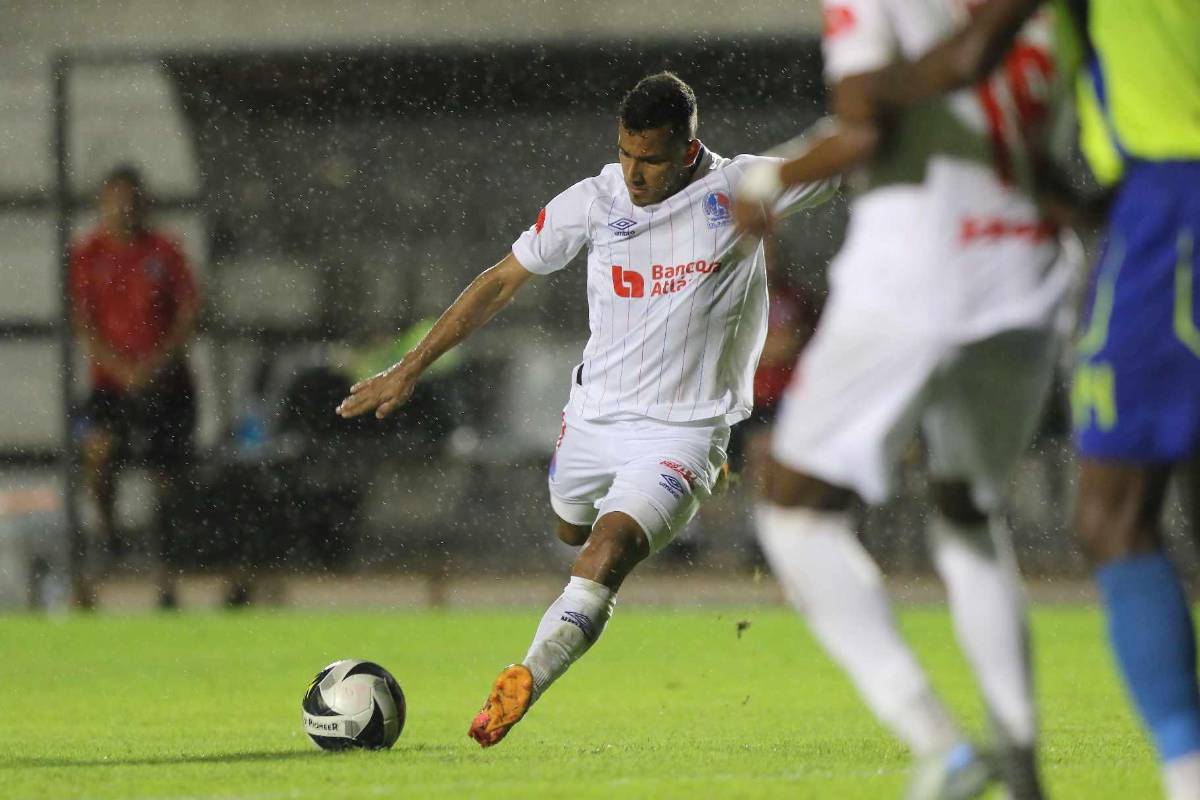 ¿Jugará Yustin Arboleda? El 11 titular que se perfila en el Olimpia de Pedro Troglio para la final de ida ante Motagua