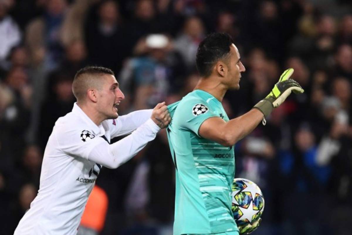 Keylor Navas regala su camisa, la compañía de Neymar y el rostro de Mbappé al ser sustituido