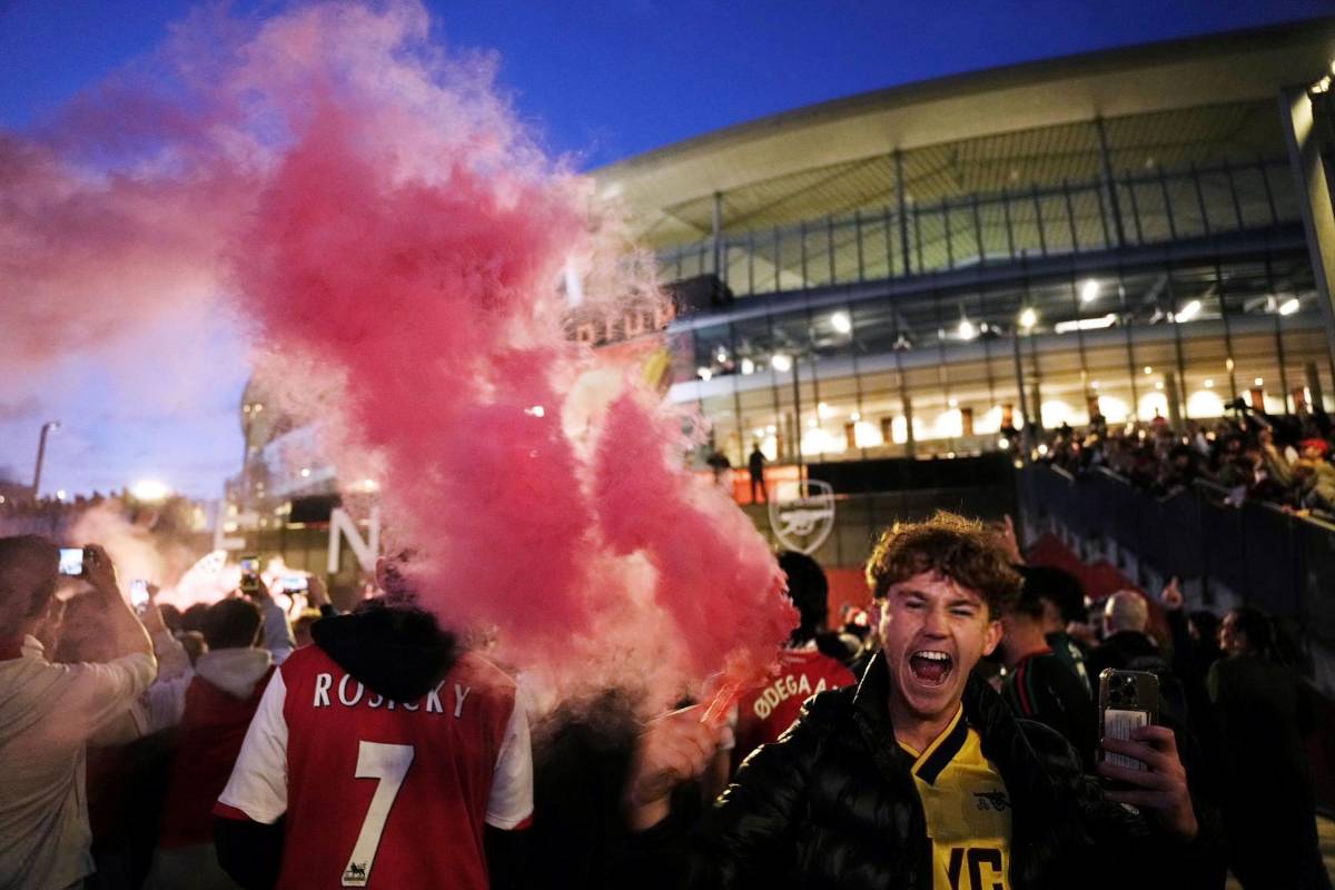 Thierry Henry se pronuncia: así festeja el Arsenal una Premier luego de 22 años