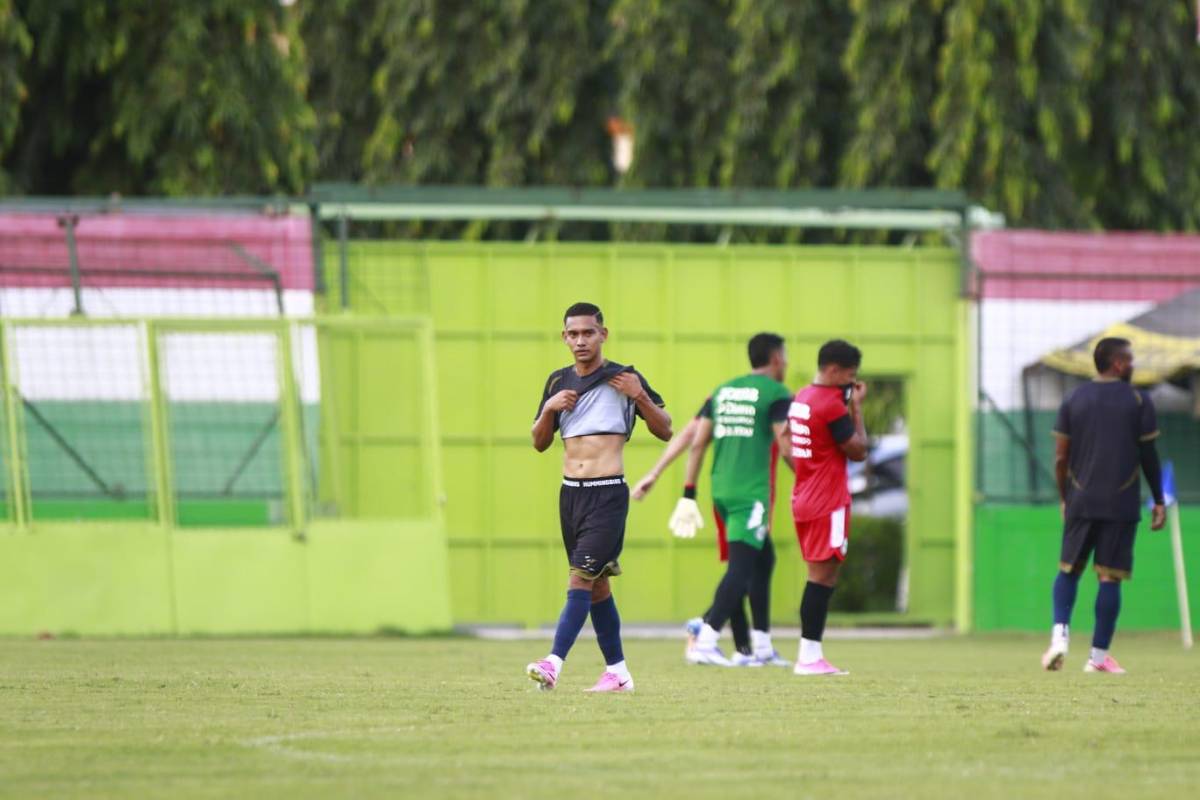 Marathón en alerta: Bruno Farioli sale lesionado y preocupa al Monstruo