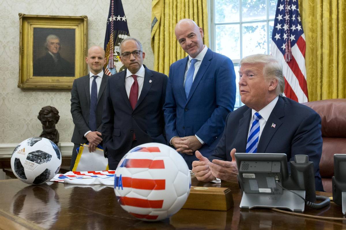 Duro revés a Infantino: su mano derecha renuncia y suelta la bomba; Mal acuerdo