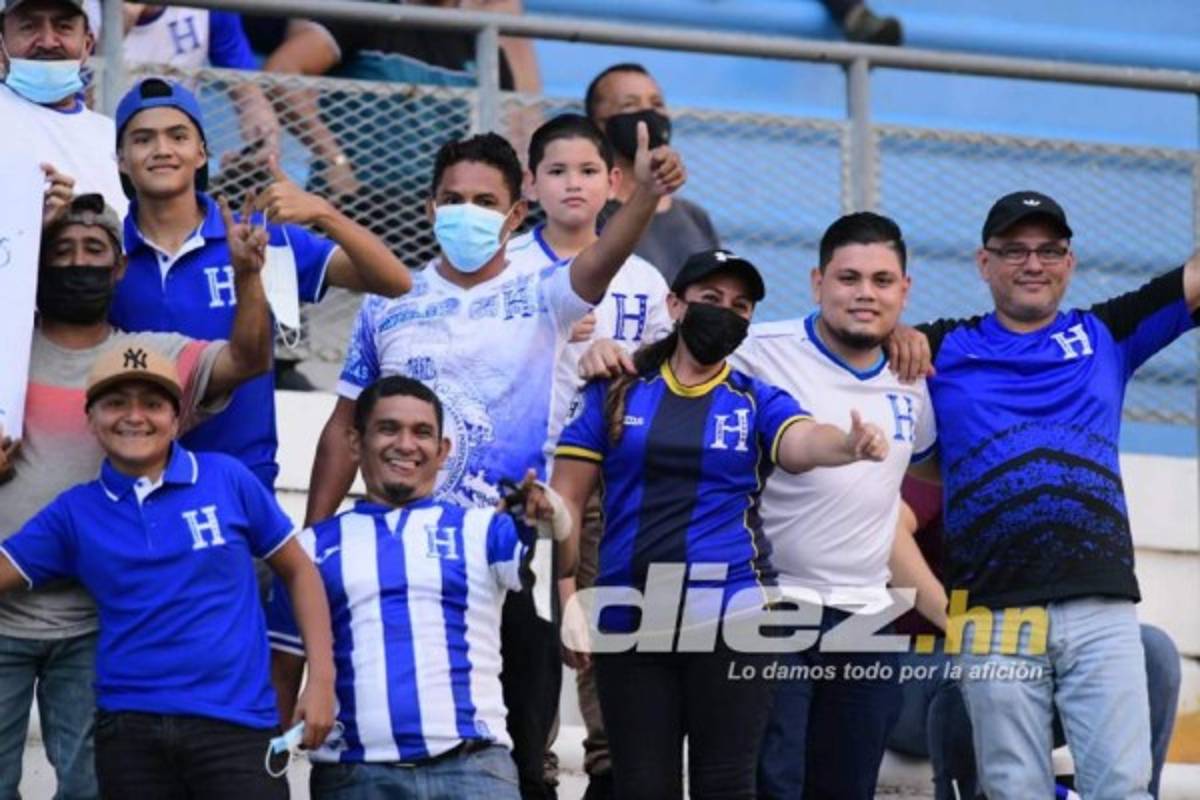 Honduras vs Panamá: El estadio Olímpico con lona, anillos de seguridad y primeros hinchas en llegar