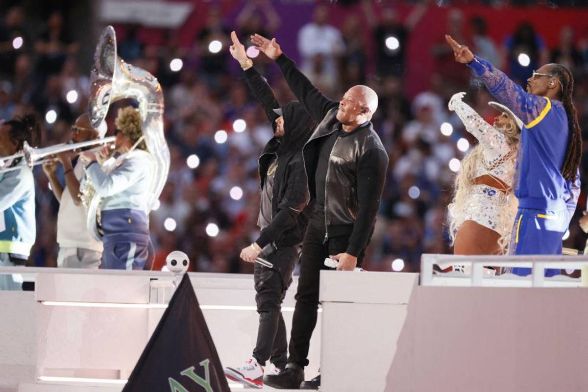 Simplemente impresionante: Las imágenes del show de medio tiempo del Super Bowl; hubo invitado sorpresa