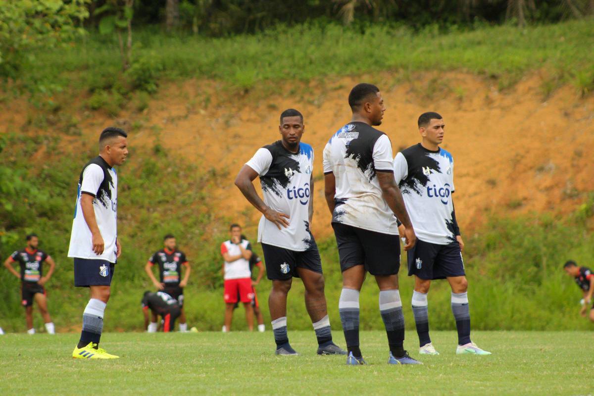 ¡Potros y Real España deslumbran! Las nuevas camisas en la Liga Nacional para el Apertura 2022