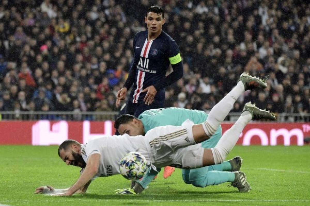 Fotos: El cariño a Keylor Navas en el Bernabéu, frío saludo con Courtois y el sufrimiento de Hazard