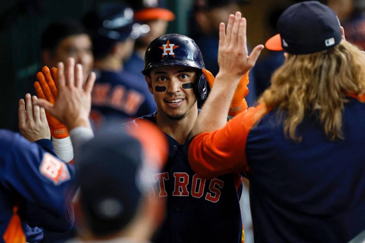 Mauricio Dubón llega a sus primeros playoffs con cifras muy respetables, pero ¿cuántos imparables y jonrones suma?