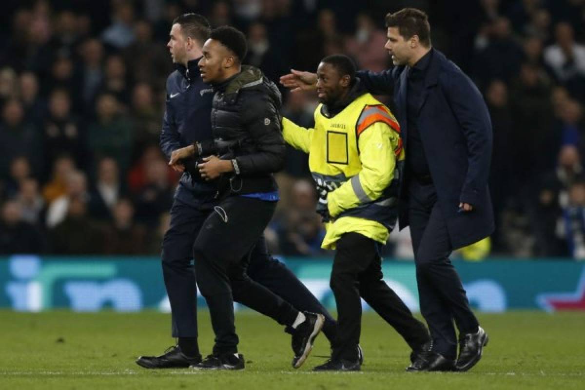 Lo que no se vio en TV: El hincha que se metió en el Tottenham-City a lo 'Rasquiña'