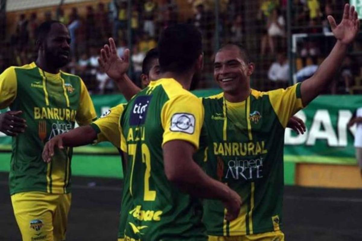 Una lluvia de goles en Cobán para Petapa en el fútbol de Guatemala
