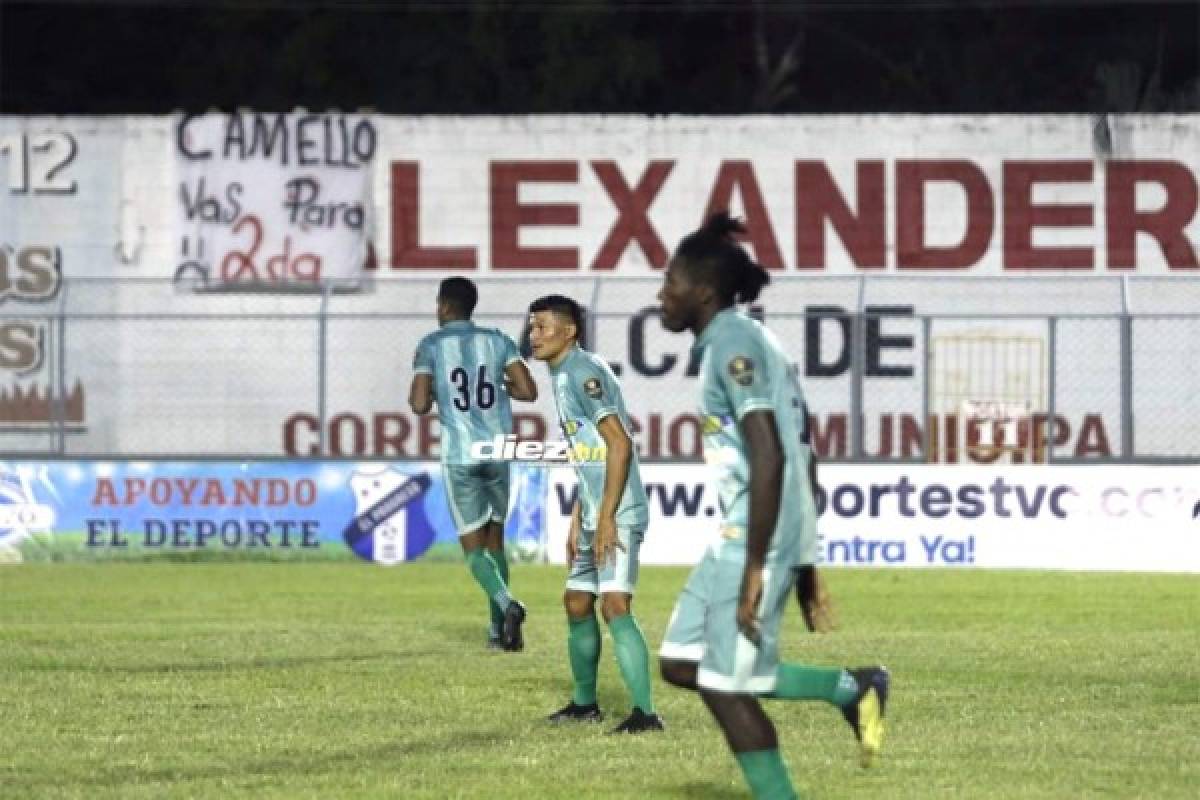 Desgarradoras imágenes de los futbolistas del Real de Minas luego del descenso en El Progreso