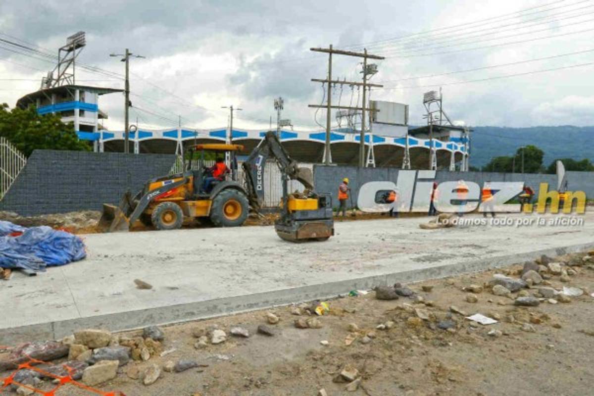 FOTOS: Así están las afueras del Olímpico previo al Real España-Olimpia
