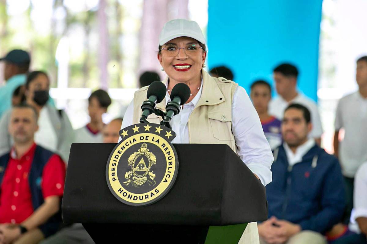 ¡Una mesa de billar entre la naturaleza! CONDEPOR inaugura hermosa cancha de grama sintética en Valle de Ángeles