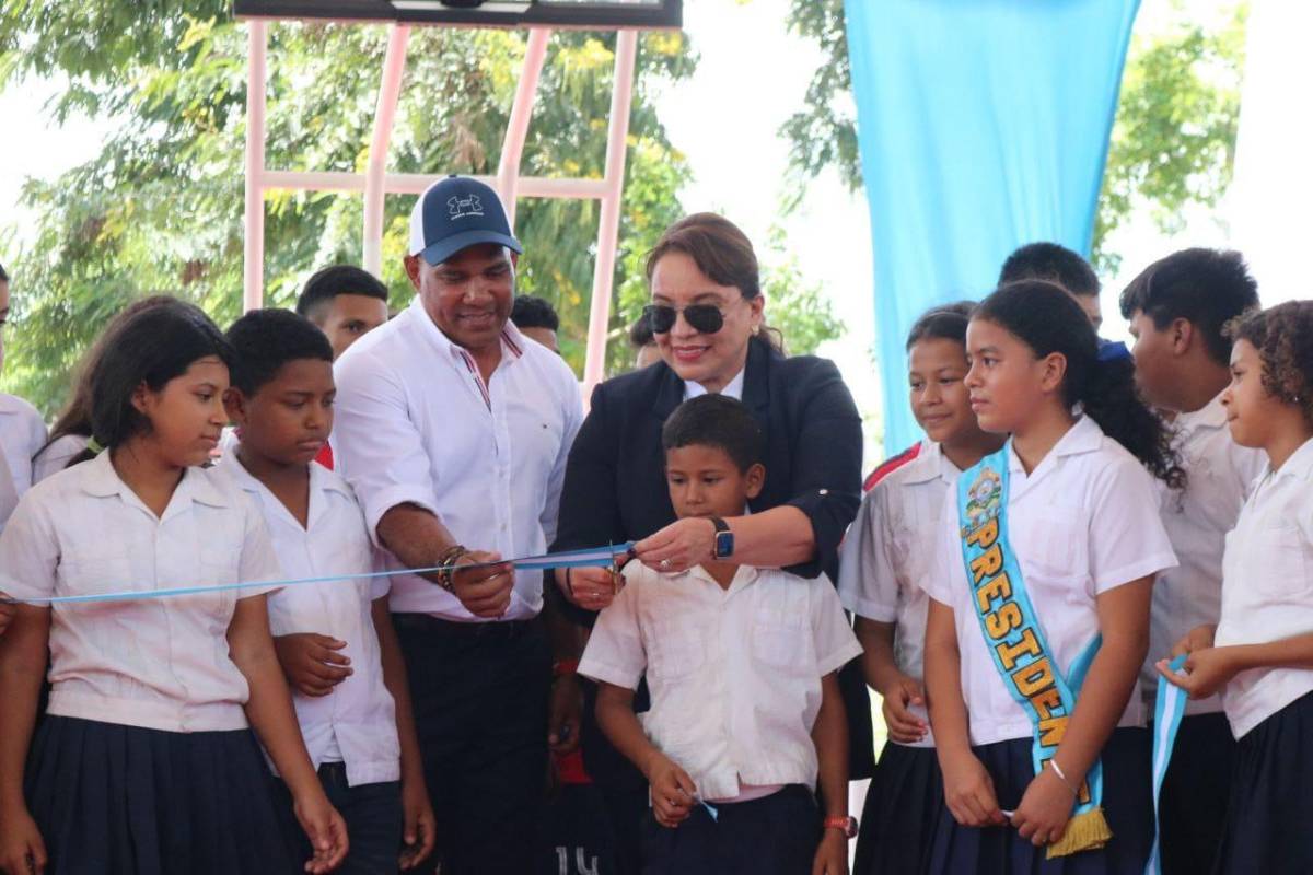 ¡Una mesa de billar entre la naturaleza! CONDEPOR inaugura hermosa cancha de grama sintética en Valle de Ángeles