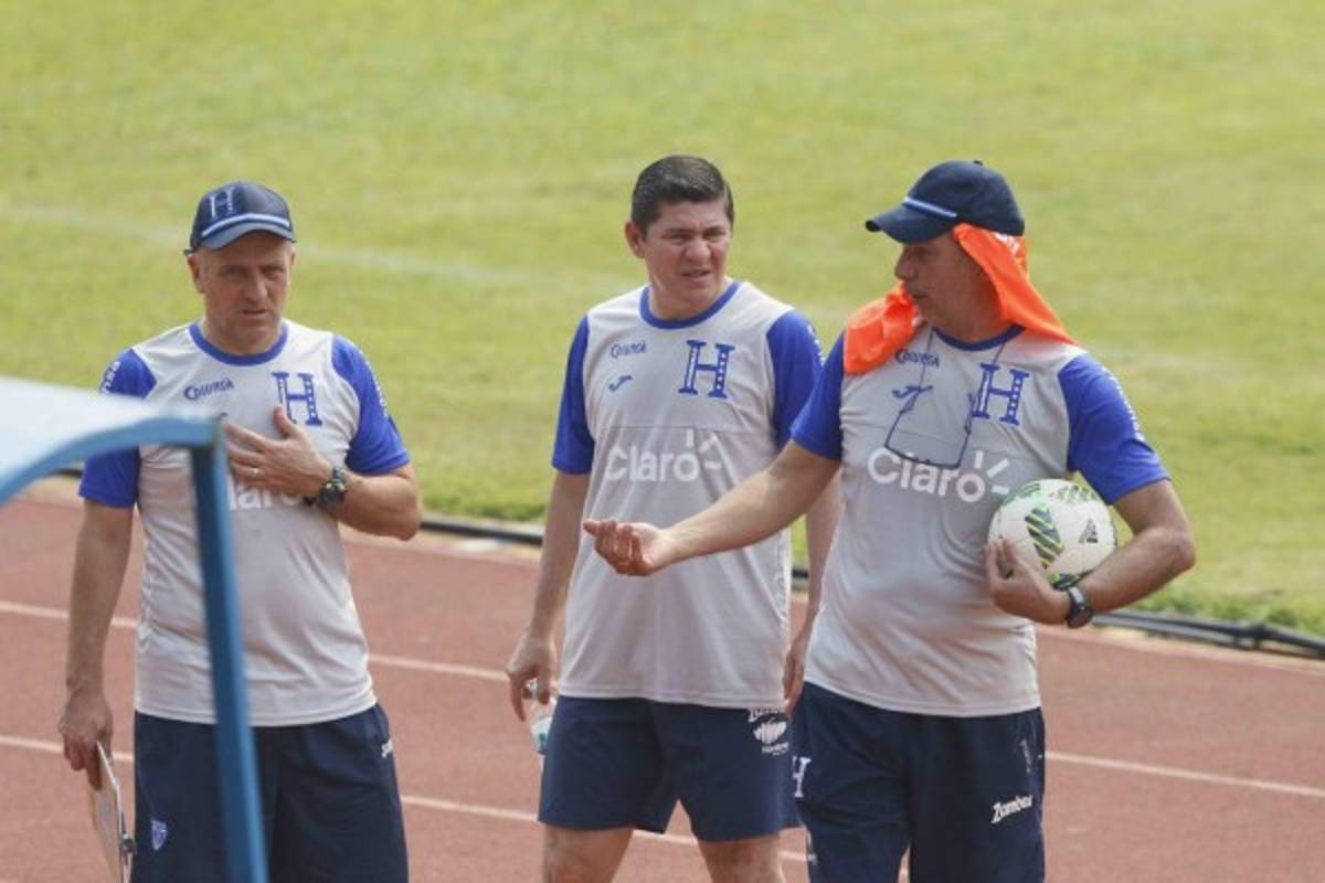 Fenafuth anuncia que Arnold Cruz será el técnico interino de la Sub-20