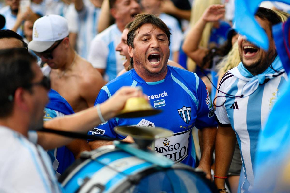 Copa América: la fiesta de la afición de Argentina para el duelo con Ecuador y Antonela Rocuzzo se roba las miradas